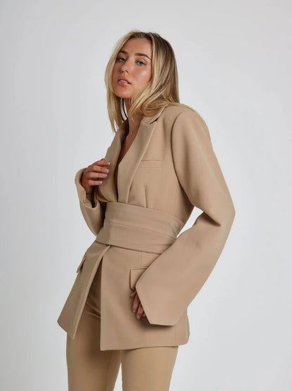 Celvaro Blazer med Bälte